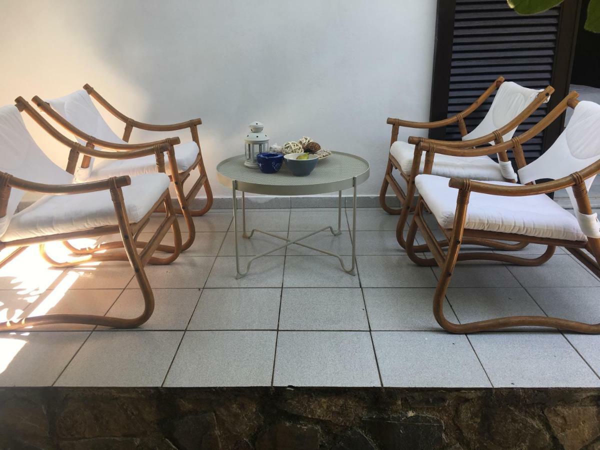 Вилла Eratous Seaside House Agii Dimitrios ke Panteleimon Экстерьер фото