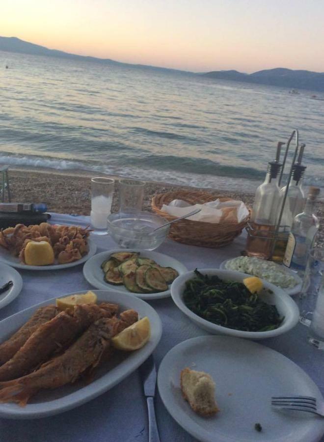 Вилла Eratous Seaside House Agii Dimitrios ke Panteleimon Экстерьер фото