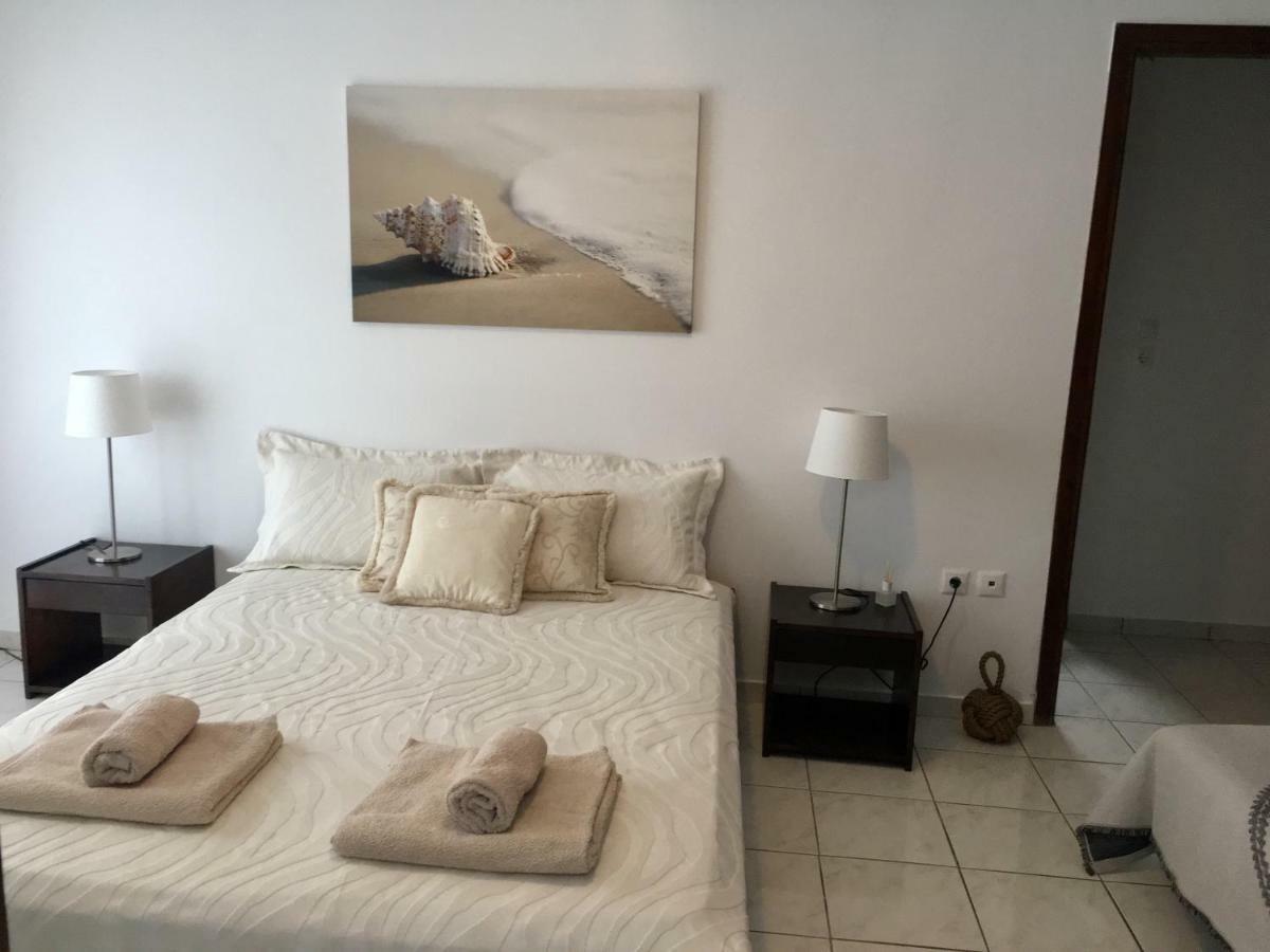 Вилла Eratous Seaside House Agii Dimitrios ke Panteleimon Экстерьер фото