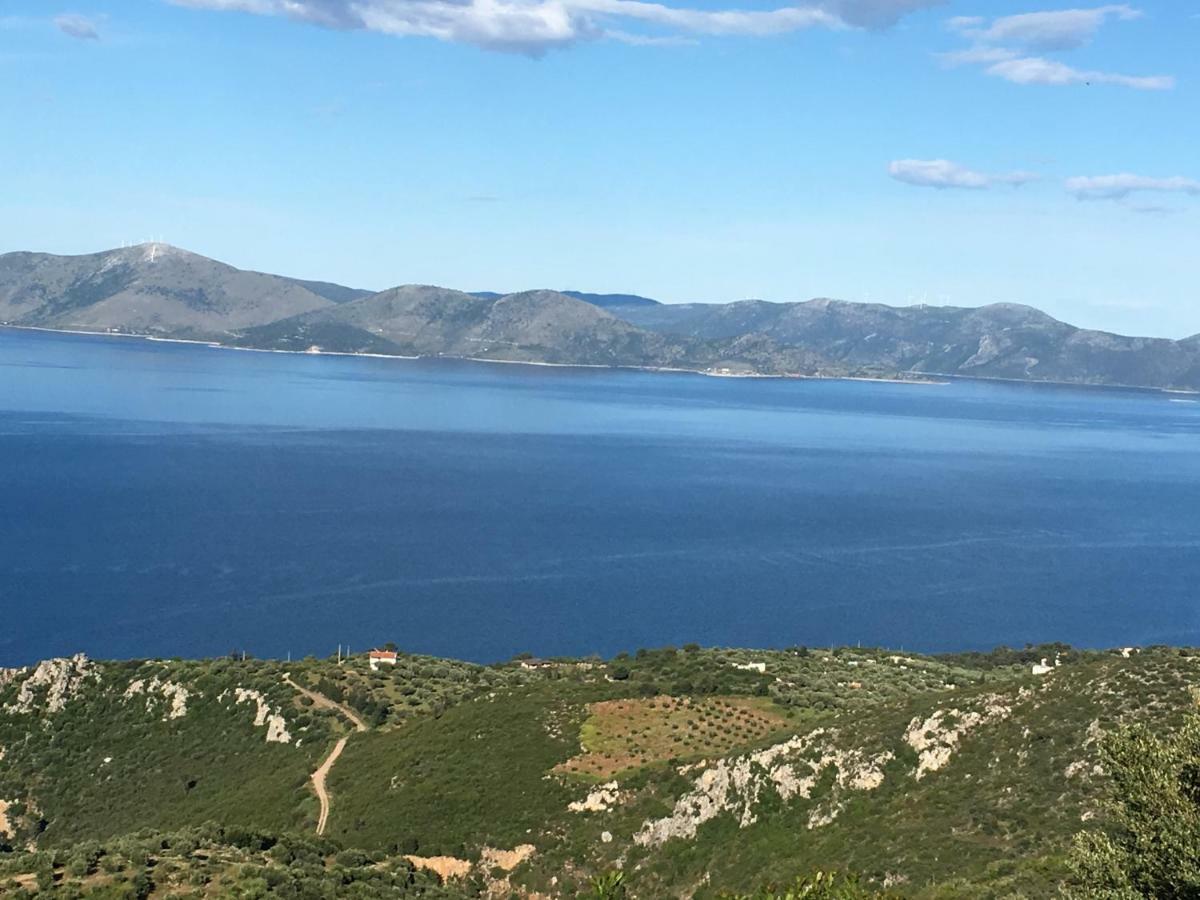 Вилла Eratous Seaside House Agii Dimitrios ke Panteleimon Экстерьер фото
